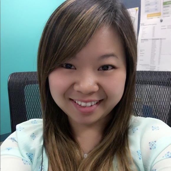 Meet your Posher, Lisa - Picture 1 of 1